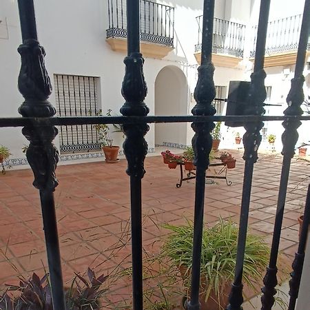 プエンテ・ヘニルEl Patio De La Crisアパートメント エクステリア 写真